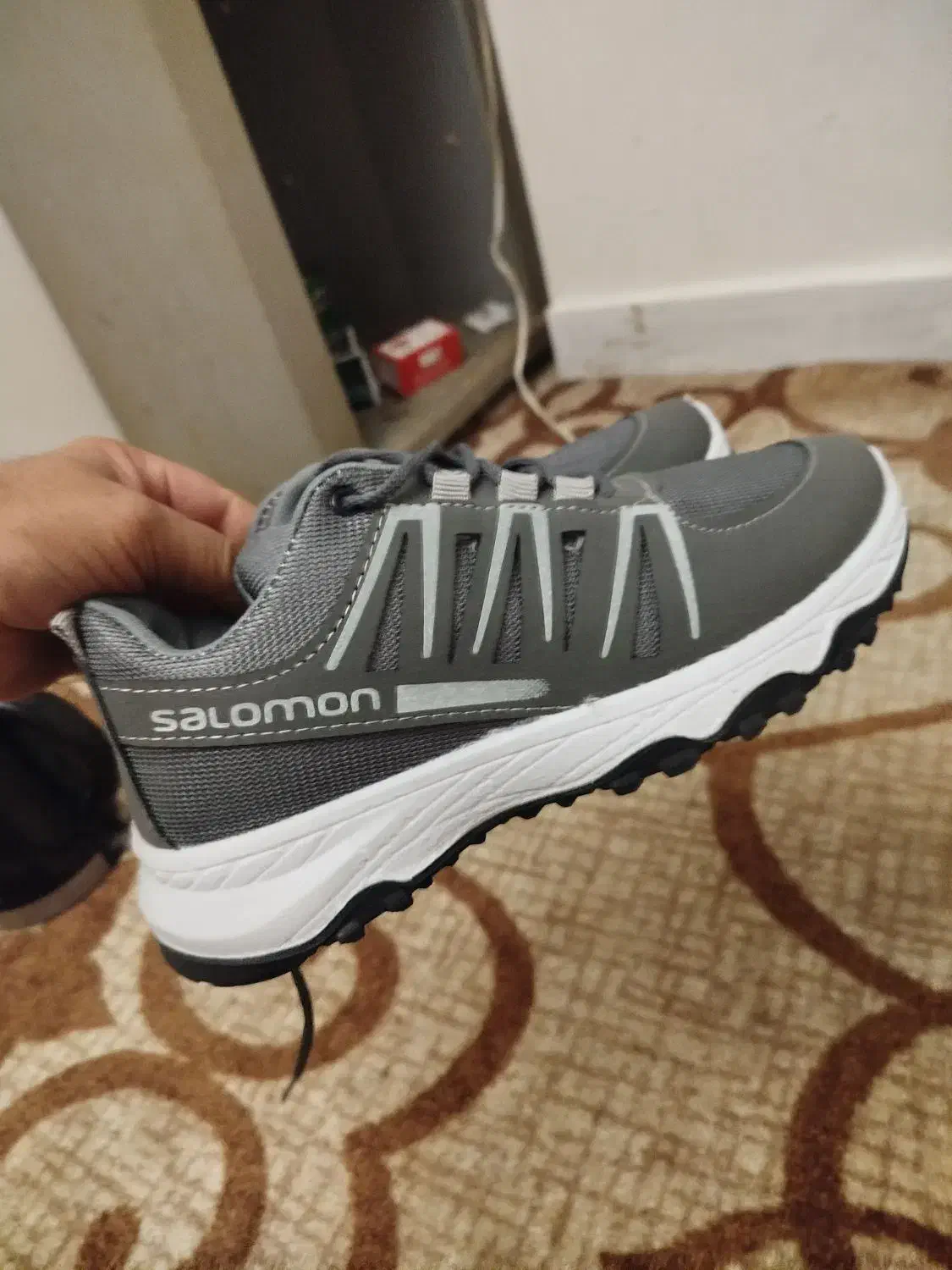 کفش سالمون|کیف، کفش، کمربند|کیش, |دیوار