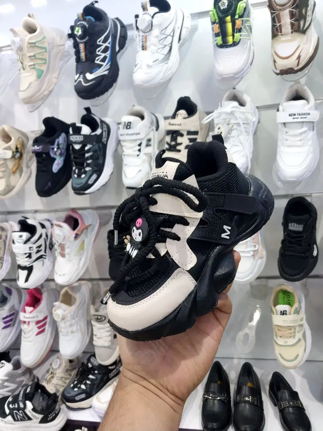 کفش اسپرت جدید از سایز۳۱تا۳۵همه سایز موجود|کیف، کفش، کمربند|نیشابور, امام خمینی|دیوار