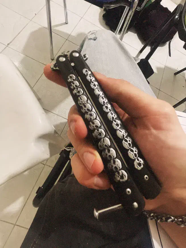 چاقو کلکسیونی کلمبیا|کلکسیون اشیاء عتیقه|بندر کنگان, |دیوار