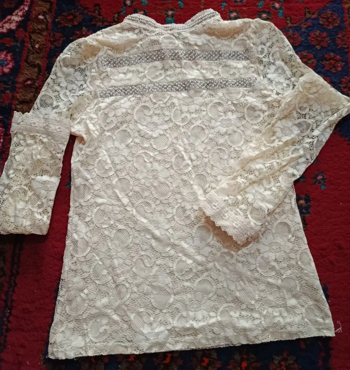 لباس مجلسی|لباس|میانه, |دیوار