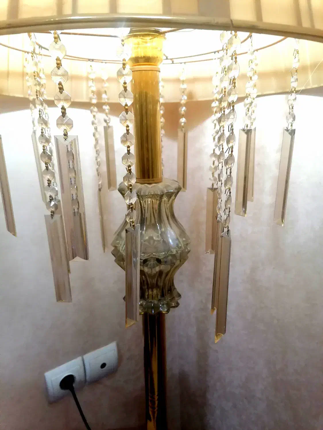 آباژور|چراغ خواب و آباژور|صدرا-فارس, فاز ۱|دیوار