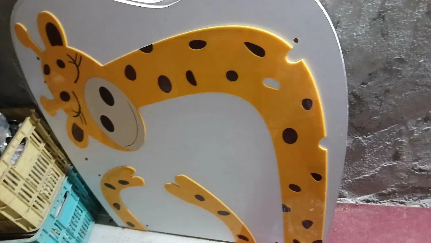 تخت کودک صندلی غذا کودک کریر و روروئک ماشین کودک|تخت و صندلی بچه|مشهد, عبادی|دیوار