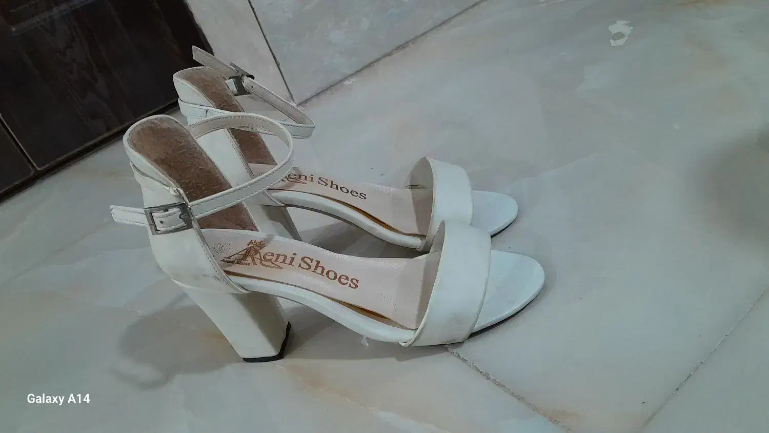 تعدادی کفش و صندل|کیف، کفش، کمربند|خمینیشهر, |دیوار