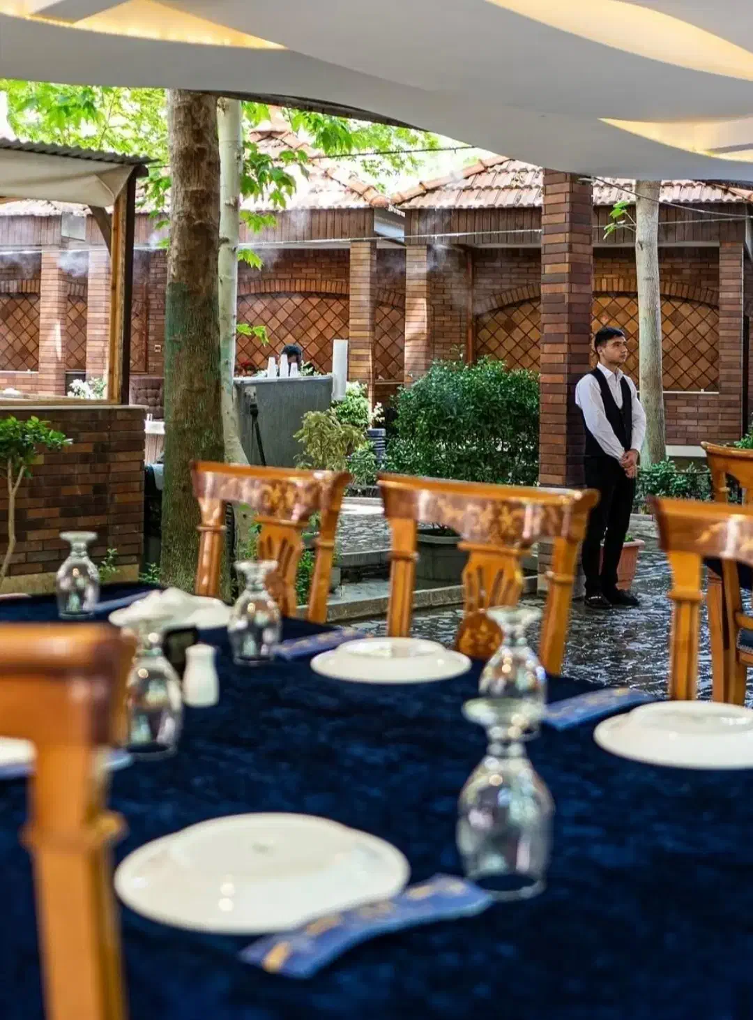 استخدام پرسنل رستوران با جای خواب|استخدام خدمات فروشگاه و رستوران|مشهد, وکیلآباد|دیوار