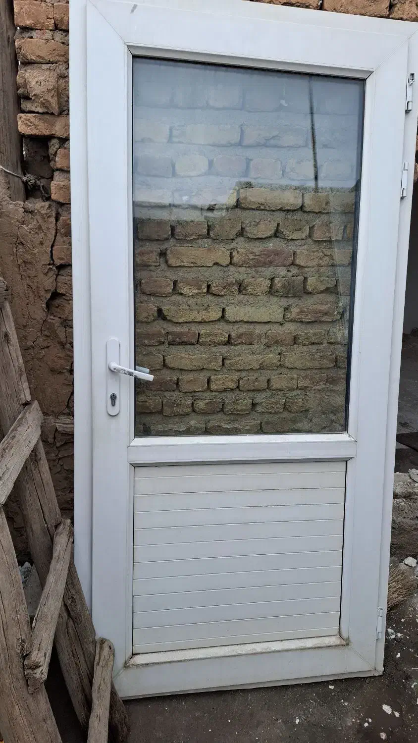 درب وپنجره|مصالح و تجهیزات ساختمان|لیسار, |دیوار