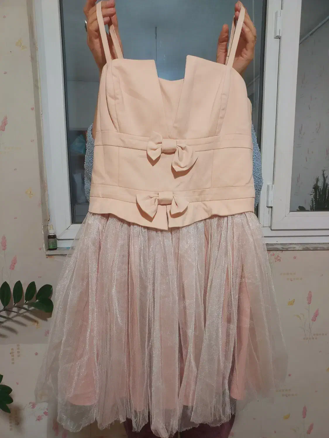 لباس مجلسی|لباس|مهاجران, |دیوار