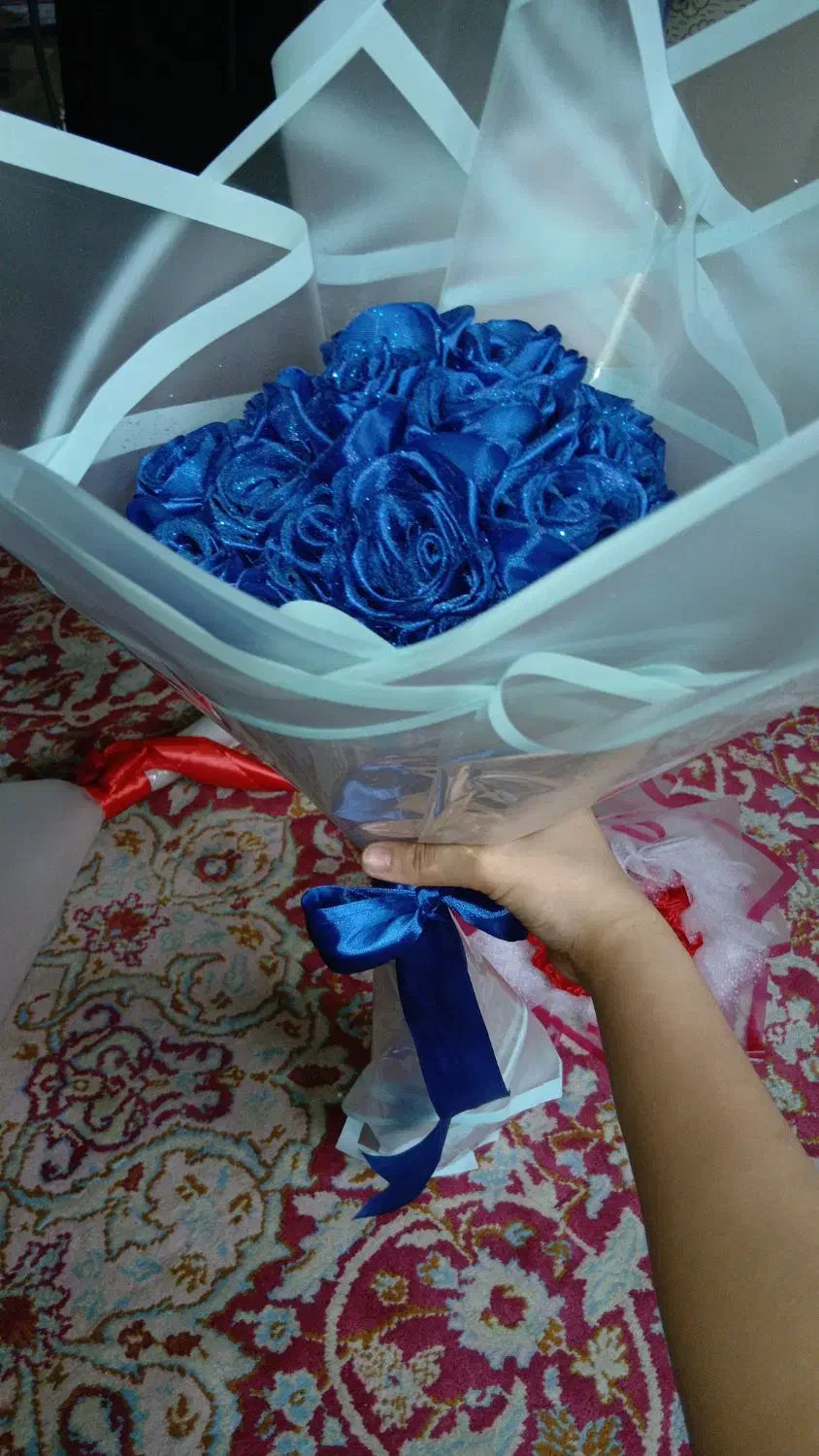 دسته گل محیا|گل مصنوعی|سنگر, |دیوار