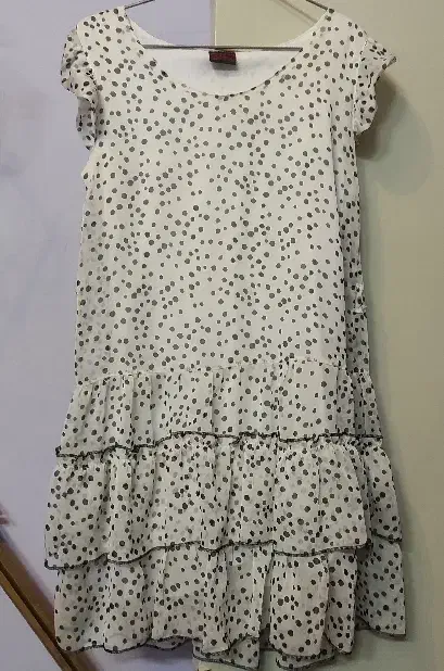 لباس|لباس|مشهد, تربیت (صدف)|دیوار