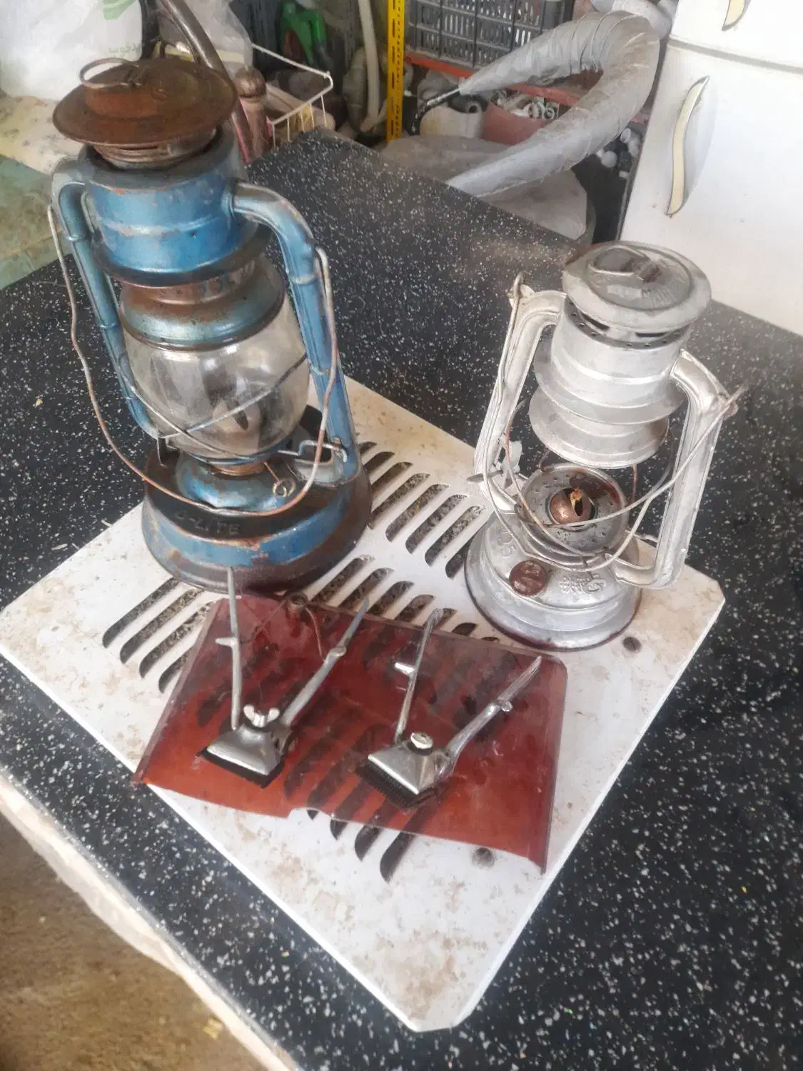 فانوس وریش تراش دستی قدیمی ....جفتی ششصد تومان|کلکسیون و سرگرمی|کوهسار (البرز), |دیوار