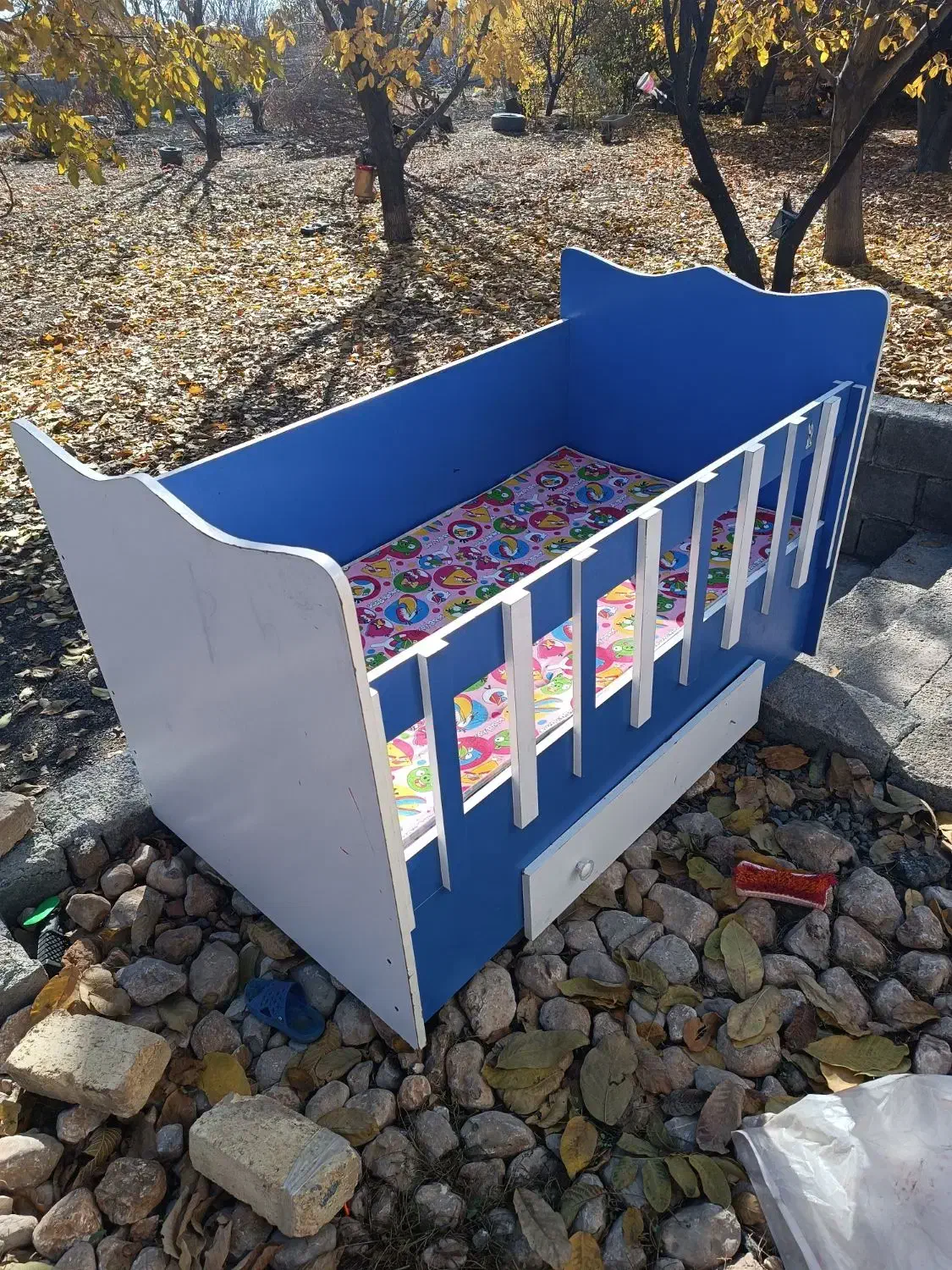 تخت بچه|تخت و صندلی بچه|کرمانشاه, |دیوار