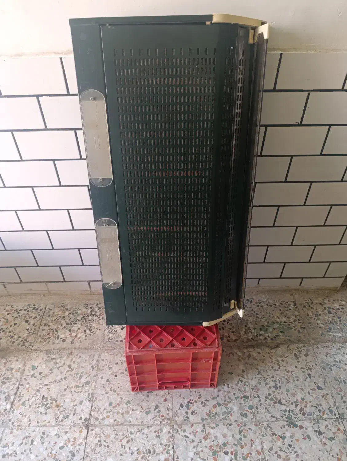 هود|هود|دزفول, |دیوار