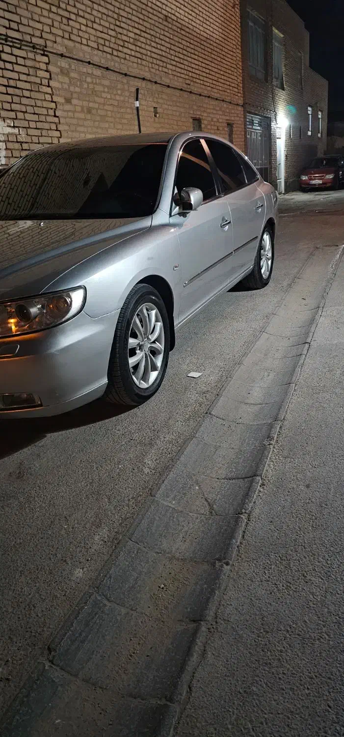 آزرا ۲۰۰۷ خیلی تمیز و ویژه مصرف کننده واقعی|خودرو سواری و وانت|بافق, |دیوار