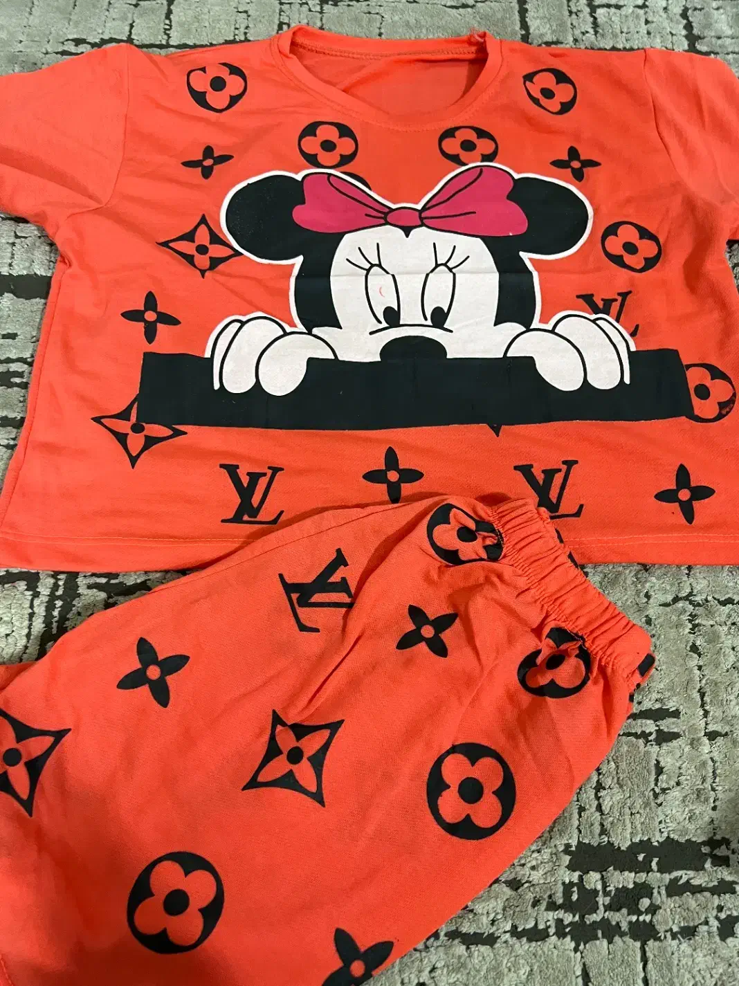 نیم تنه و شورتک|لباس|یزد, |دیوار