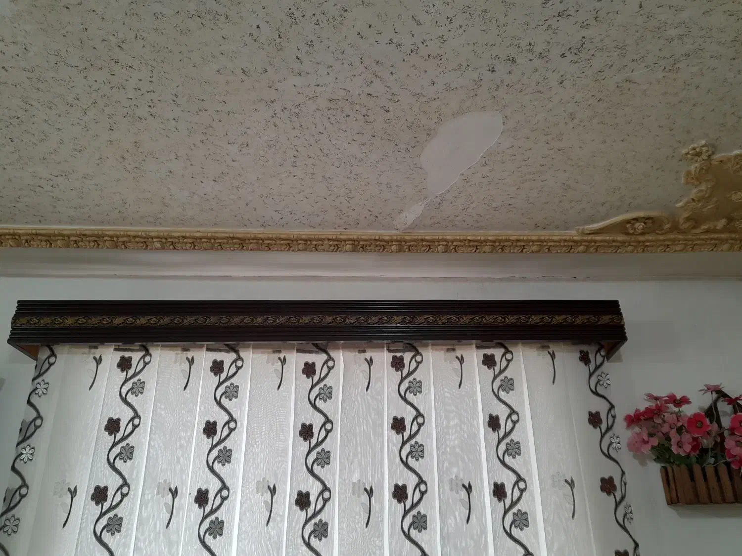 کتیبه همراه پرده|پرده، رانر، رومیزی|آستانه اشرفیه, |دیوار