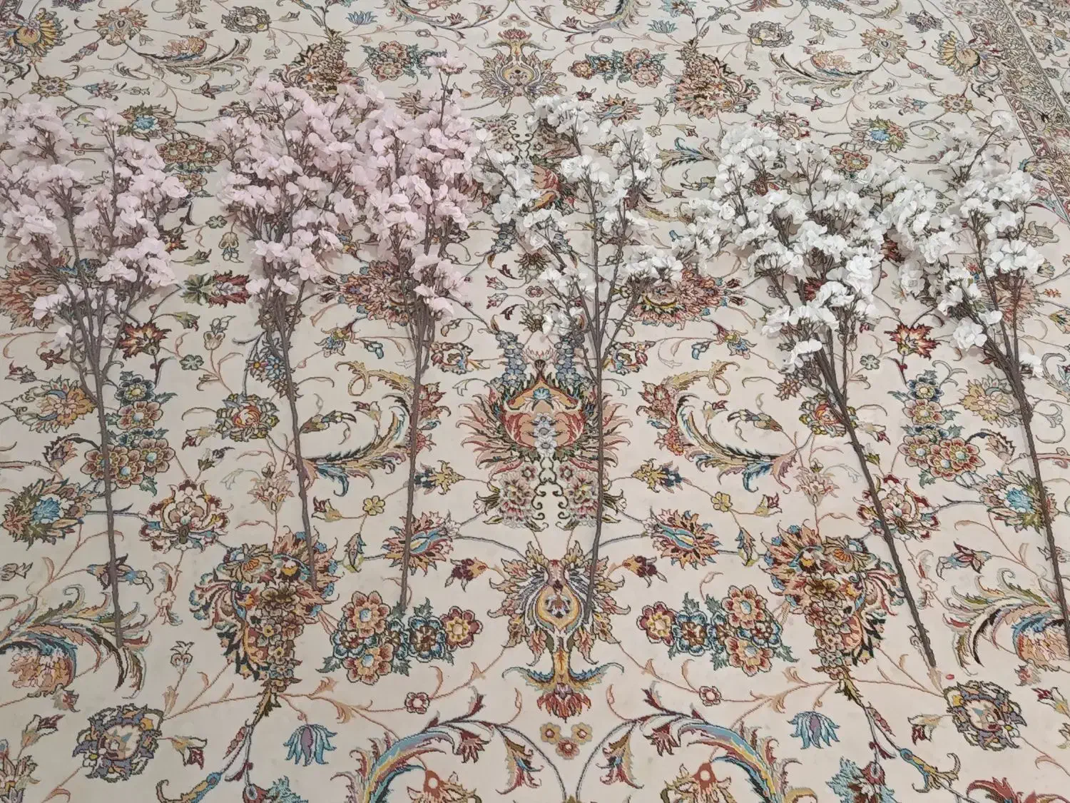 گل شکوفه سفید و صورتی|گل مصنوعی|ایذه, |دیوار