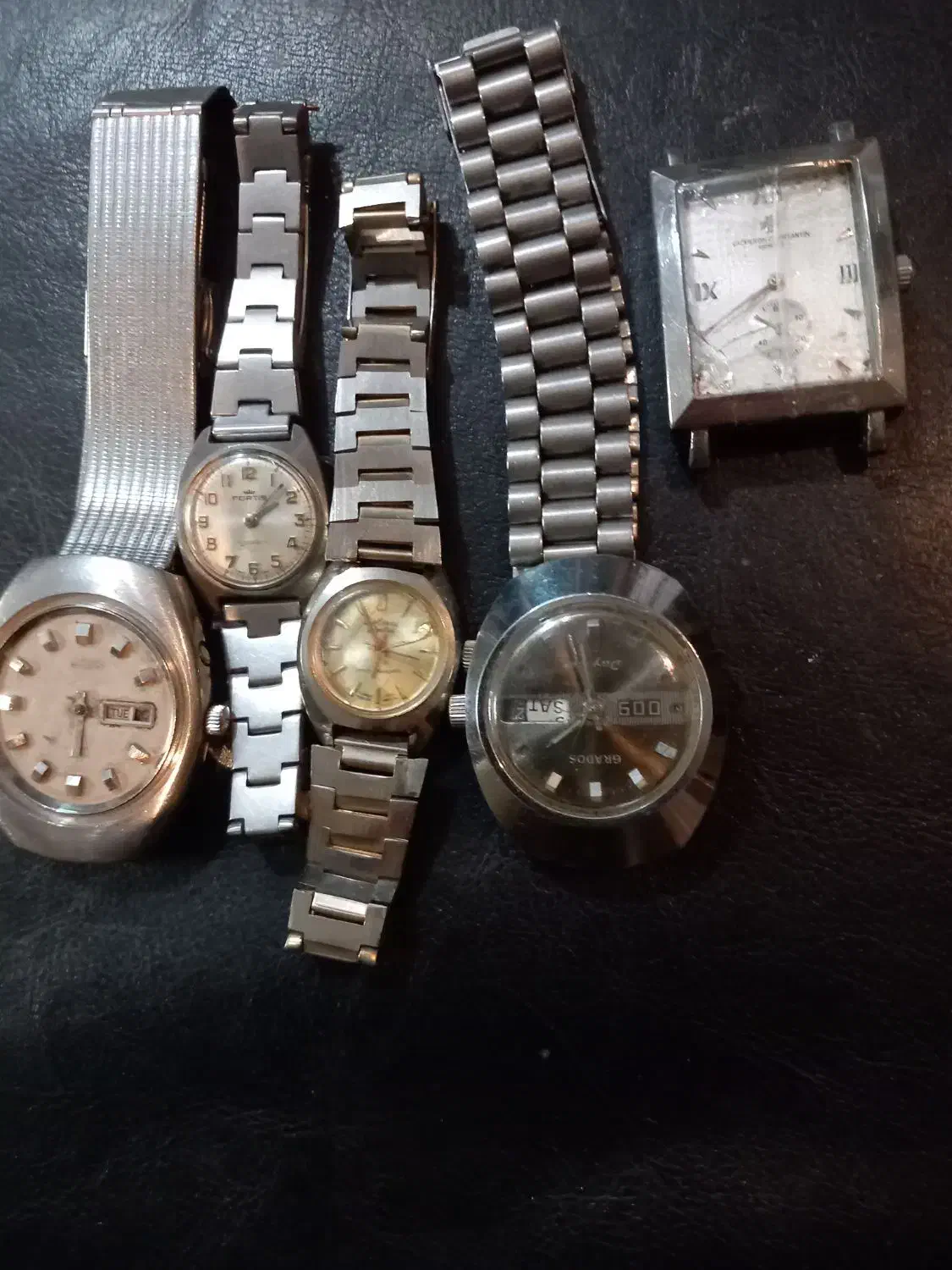 ساعت|ساعت|کرج, باغستان|دیوار