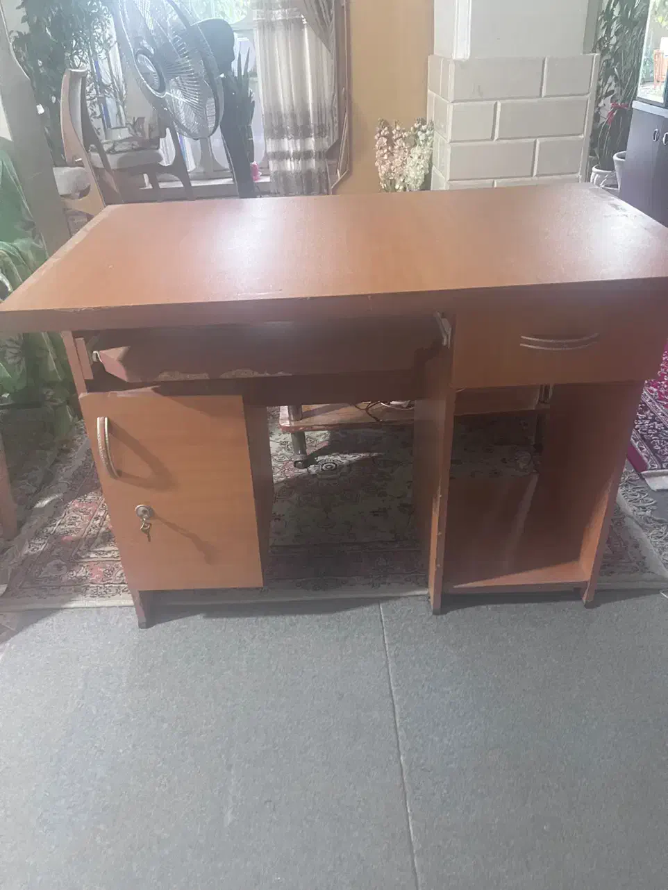 لوازم خانه.میز کار.میزکامپیوتر|میز تحریر و کامپیوتر|فیروزآباد (فارس), |دیوار