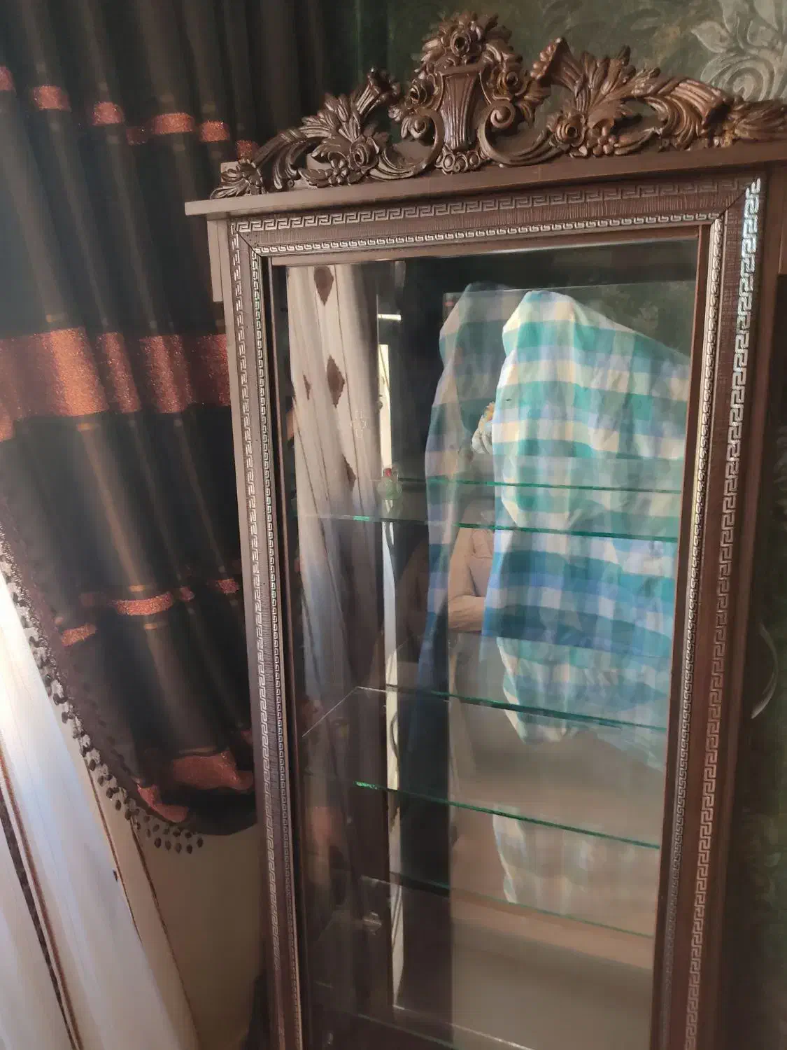 بوفه چوبی تاج دار|بوفه، ویترین، کنسول|زنجان, |دیوار