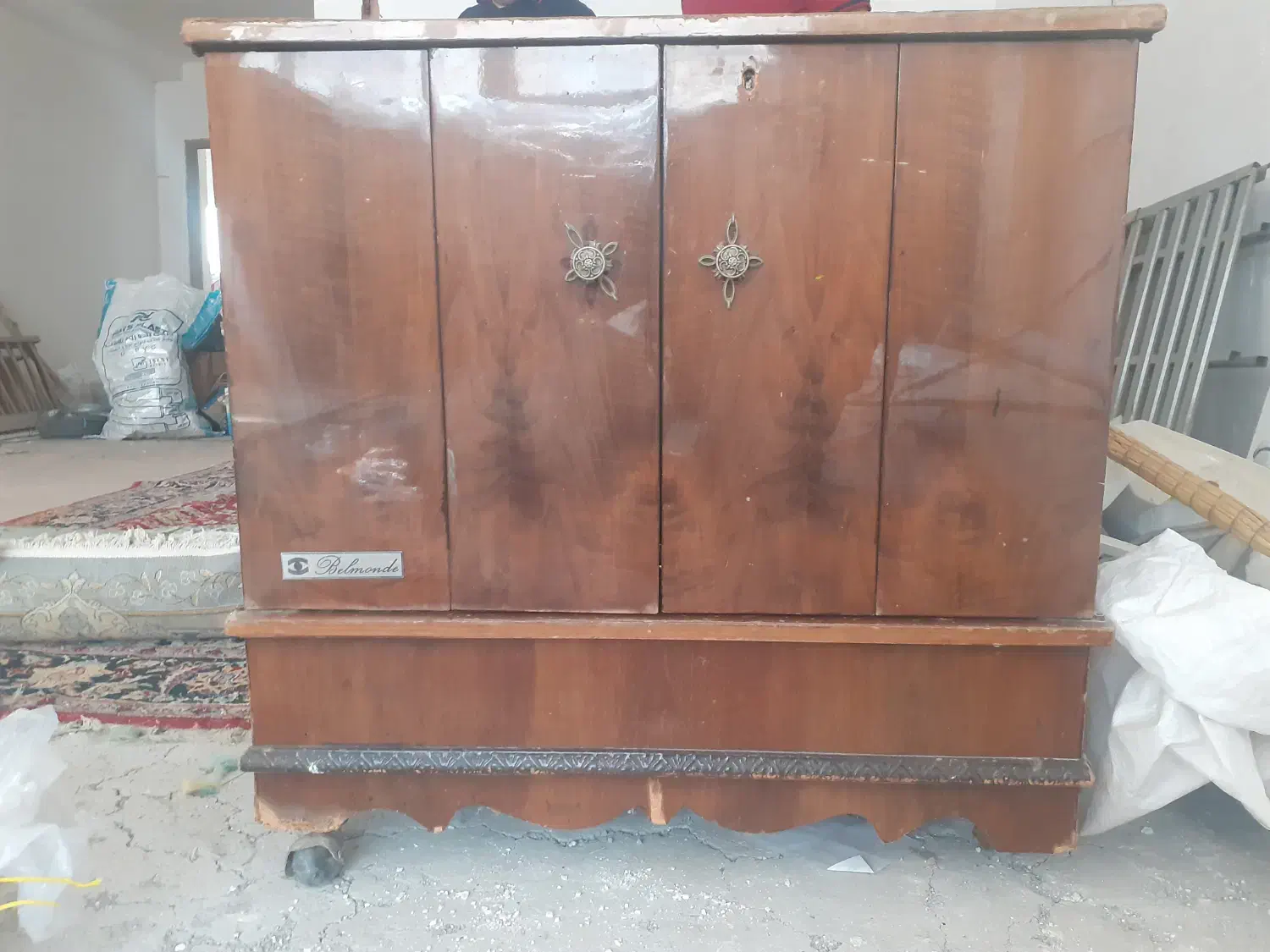 تلویزیون عتیقه|کلکسیون اشیاء عتیقه|گنبد کاووس, |دیوار