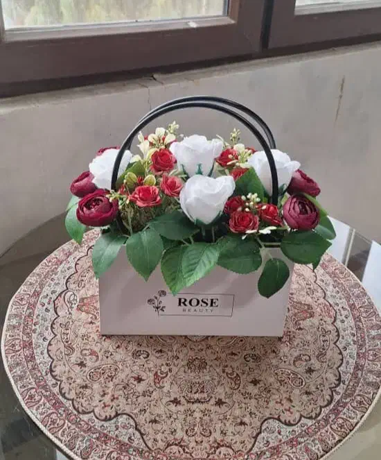 گل هدیه|گل مصنوعی|شیراز, فرهنگ شهر|دیوار