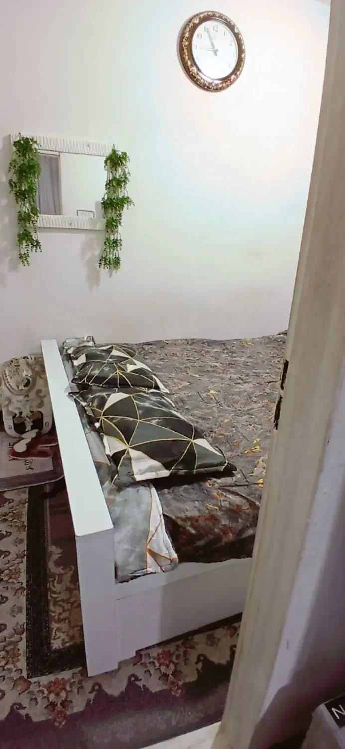 تخت دونفره باتشک درحدنو|تخت و سرویس خواب|قدس, شهر‌قدس|دیوار