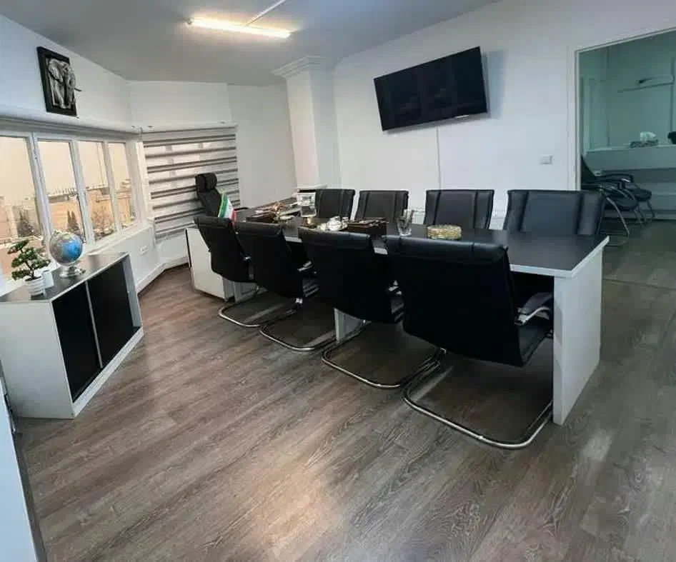 اجاره دفتر ساعتی جردن واقع در برج برند|اجارهٔ کوتاه‌مدت دفتر کار و فضای آموزشی|تهران, امانیه|دیوار