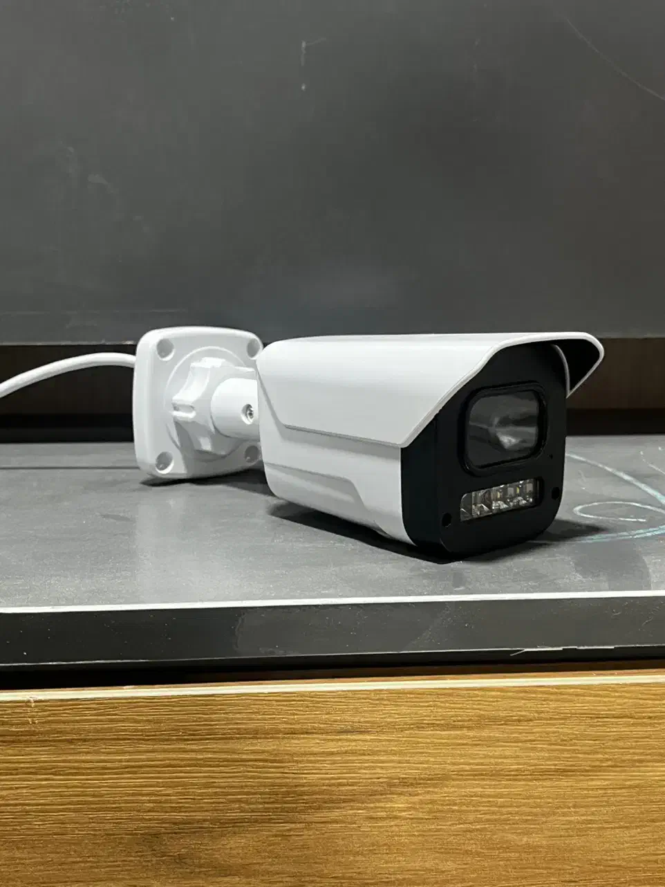 دوربین پنچ مگاپیکسل دید در شب رنگی|دوربین مداربسته|چابهار, |دیوار