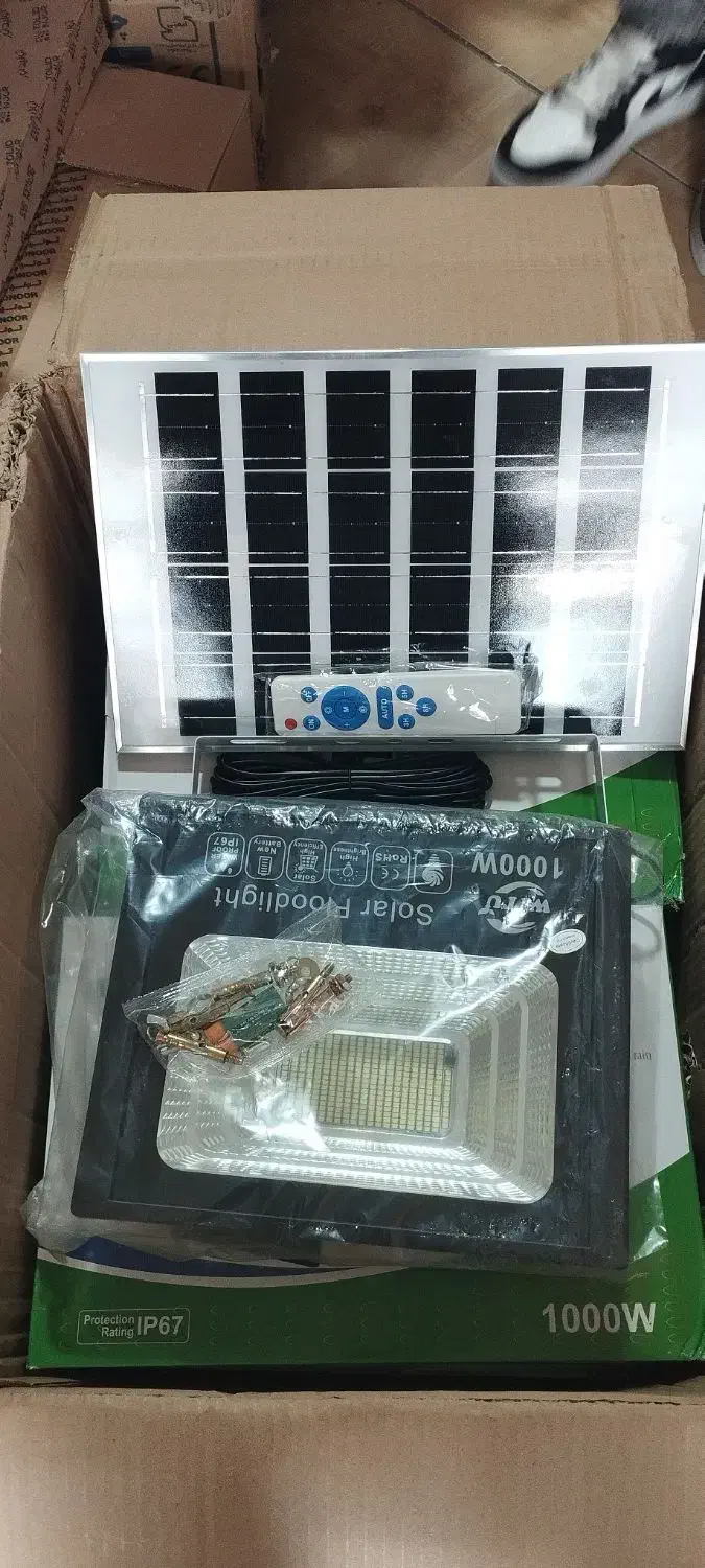 پرژکتور خورشیدی 1000وات پنل جدا ریموت دار|لامپ و چراغ|مشهد, شهید آوینی|دیوار