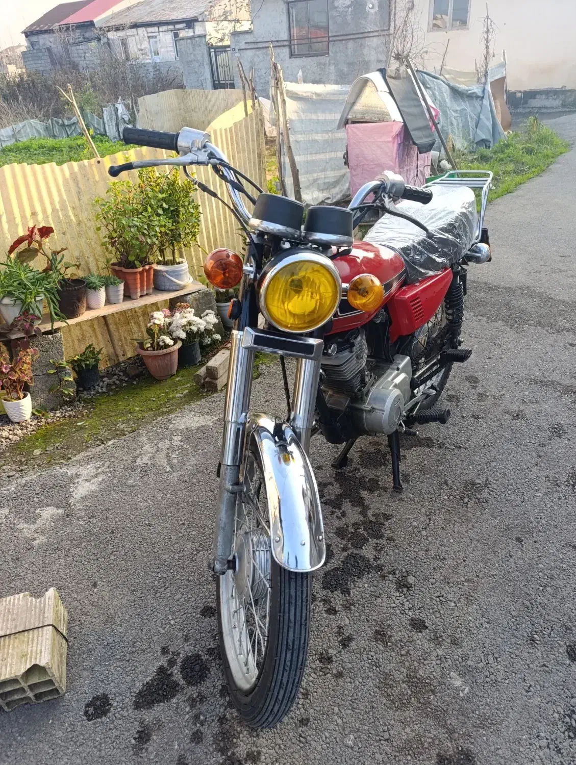 یک دستگاه موتور هوندا. 125|موتورسیکلت|رشت, سیا اسطلخ|دیوار