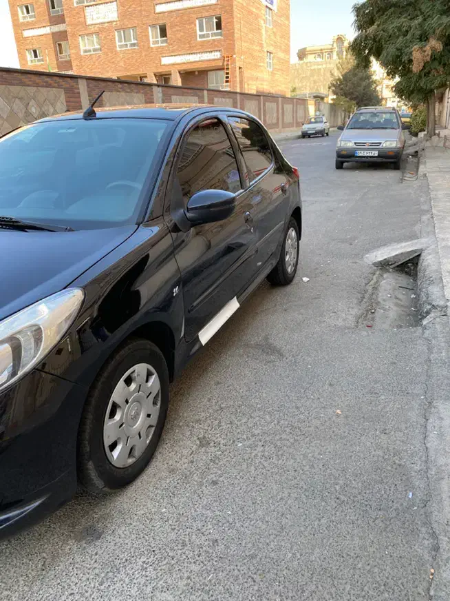 پژو ۲۰۷ مدل ۹۸ بیرنگ|خودرو سواری و وانت|تهران, شهرک چیتگر|دیوار