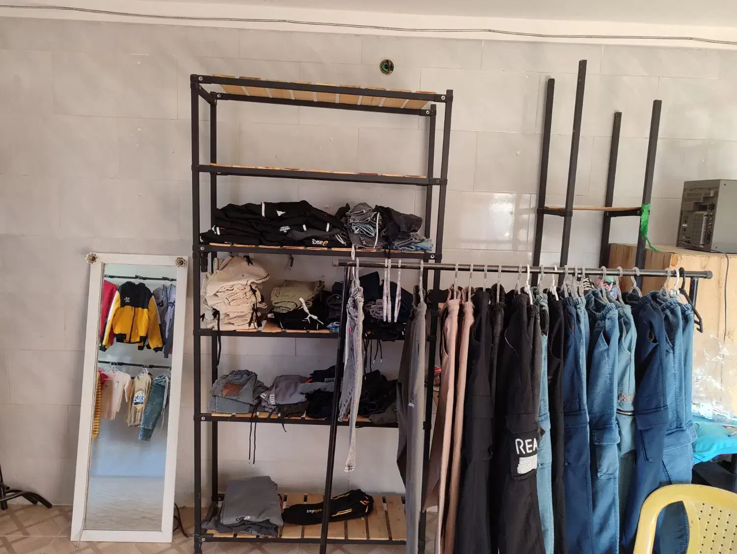 قفسه وپوشاک|فروشگاه و مغازه|آق قلا, |دیوار