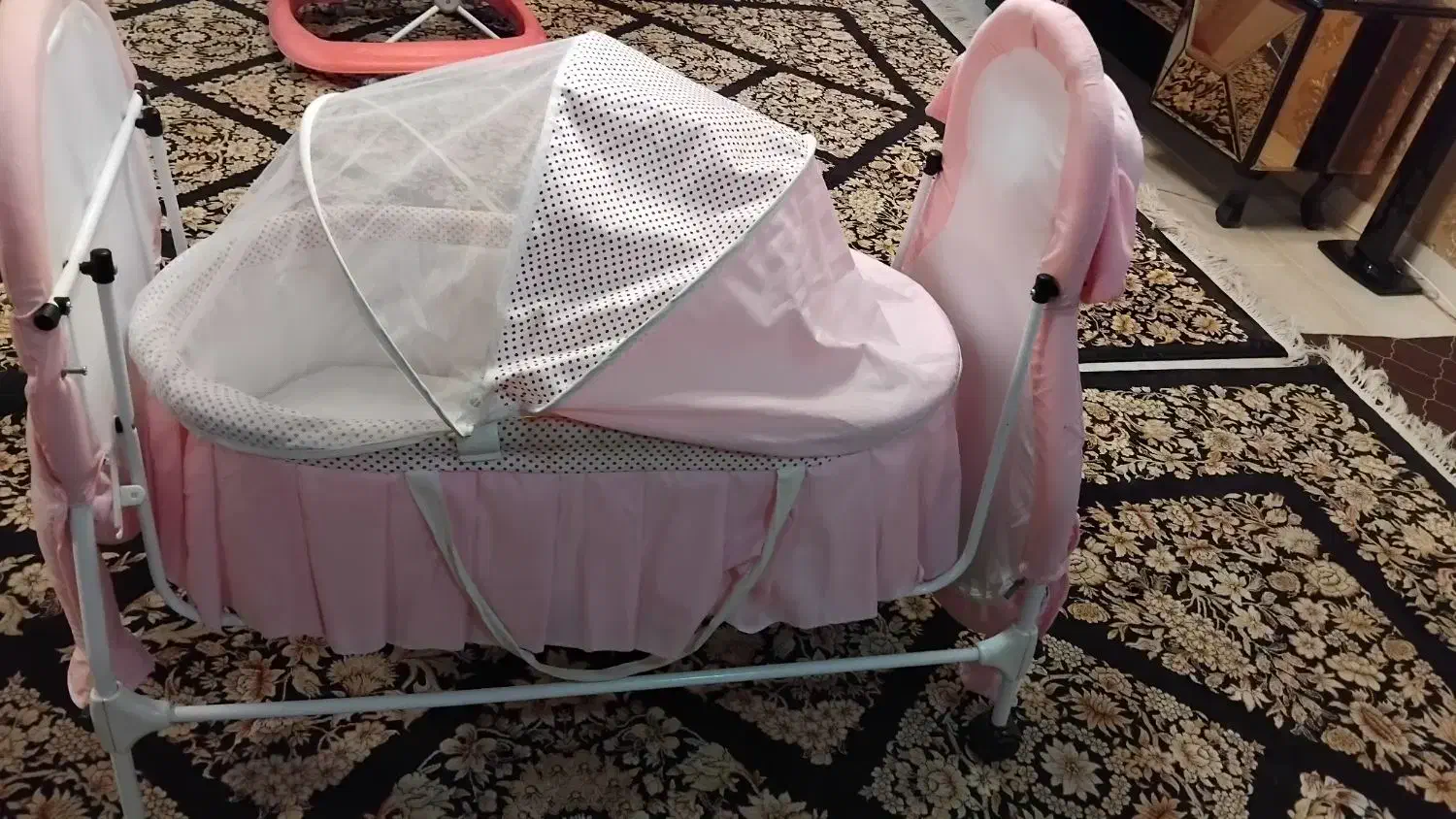 گهواره کودک|تخت و سرویس خواب|لاهیجان, گلستان|دیوار