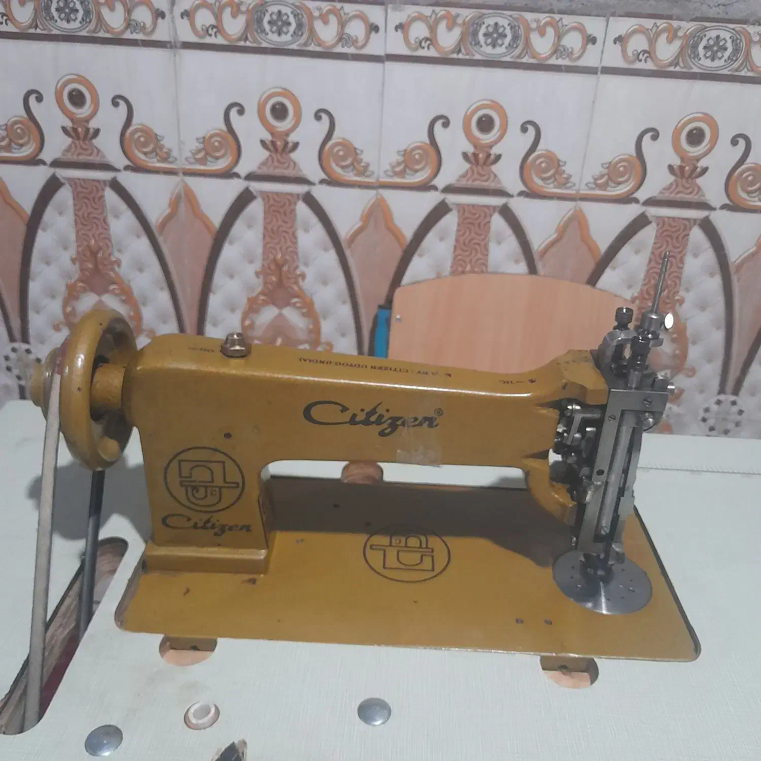 چرخ هندی|چرخ خیاطی و ریسندگی|سرباز, |دیوار