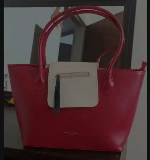 کیف جادار دستی کاملا نو وزیر قیمت|کیف، کفش، کمربند|میانه, |دیوار