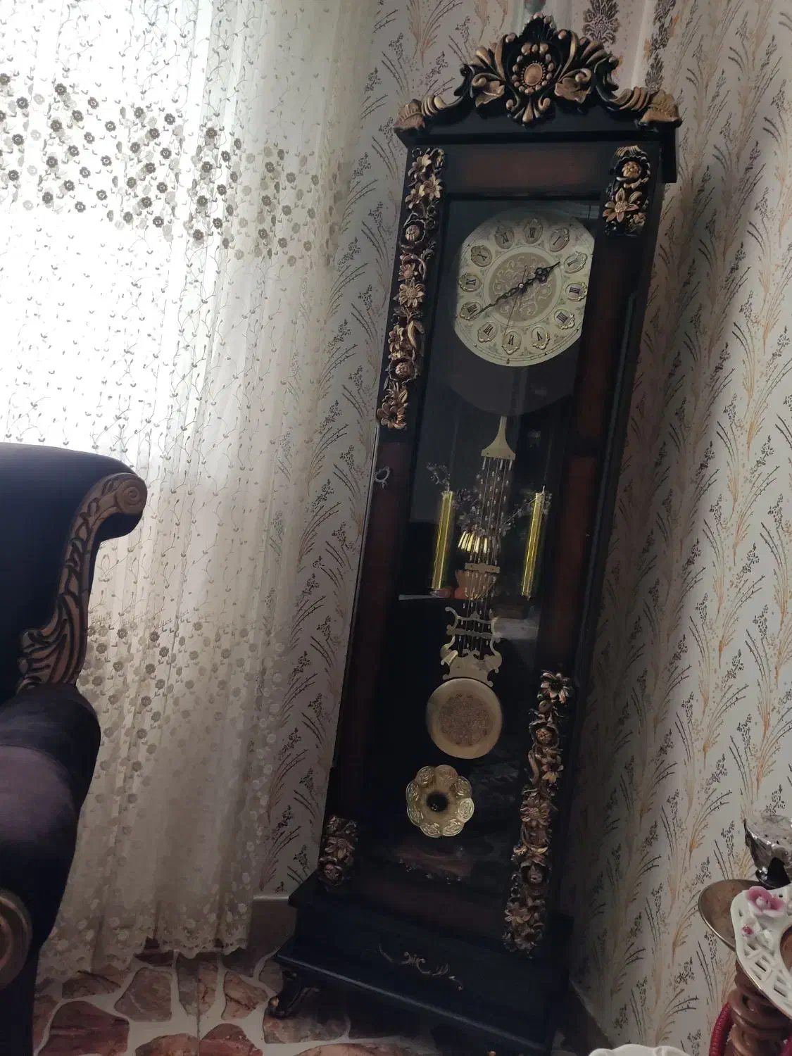 ساعت ایستاده سالم نو و بدون هیچ ایرادی|ساعت دیواری و تزئینی|فومن, |دیوار