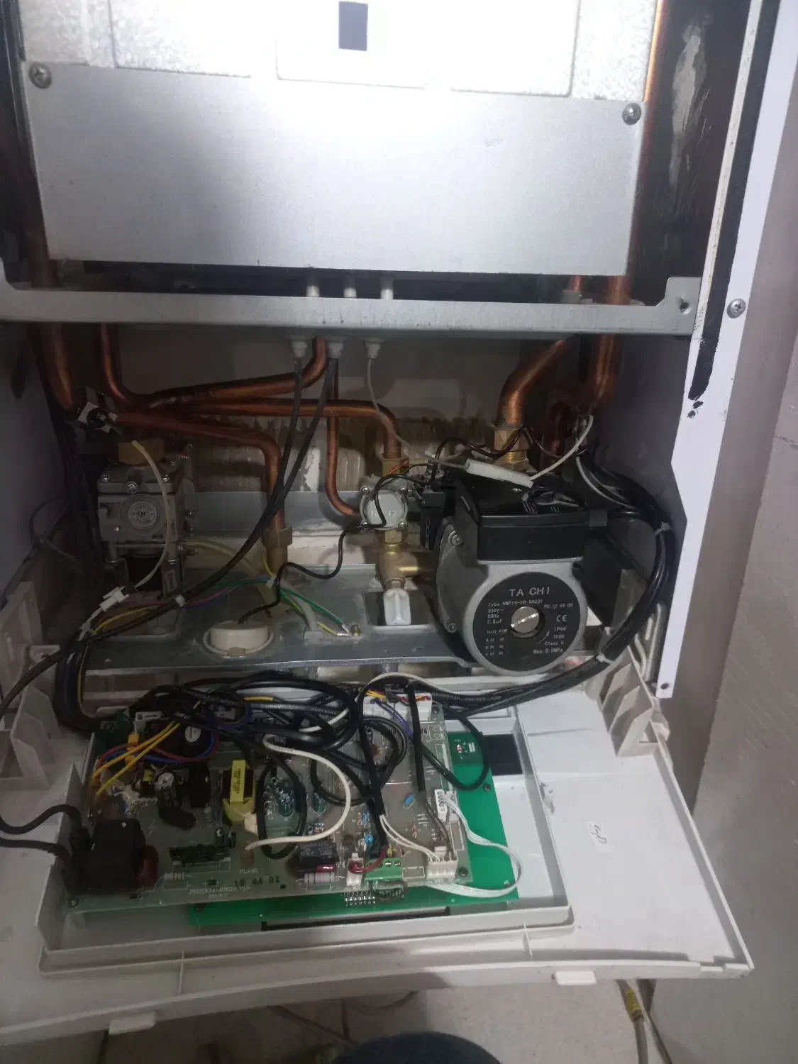 پکیج و آبگرمکن|آبگرمکن، پکیج، شوفاژ|مشهد, هفت تیر (نه دره)|دیوار