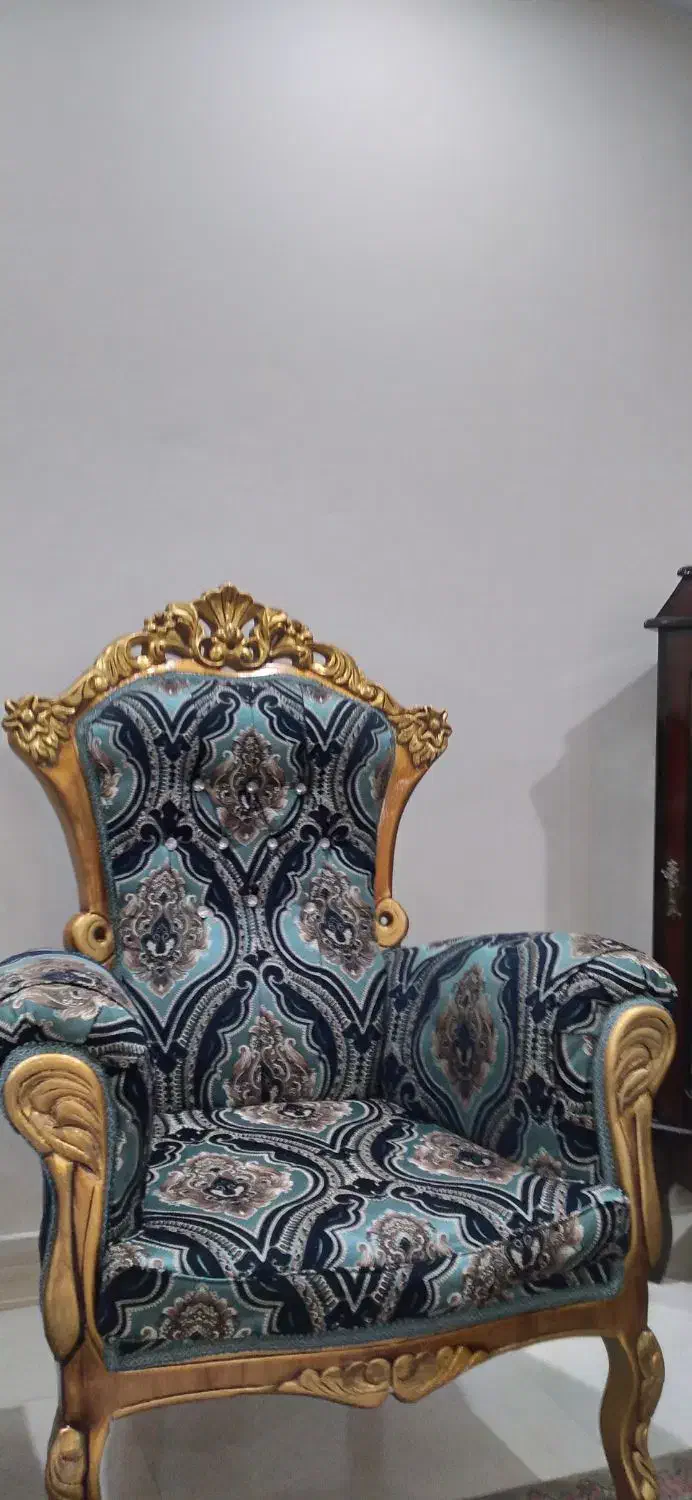 مبل استیل ۹ نفره همراه با میز و دو عسلی|مبلمان خانگی و میز عسلی|تهران, تختی|دیوار