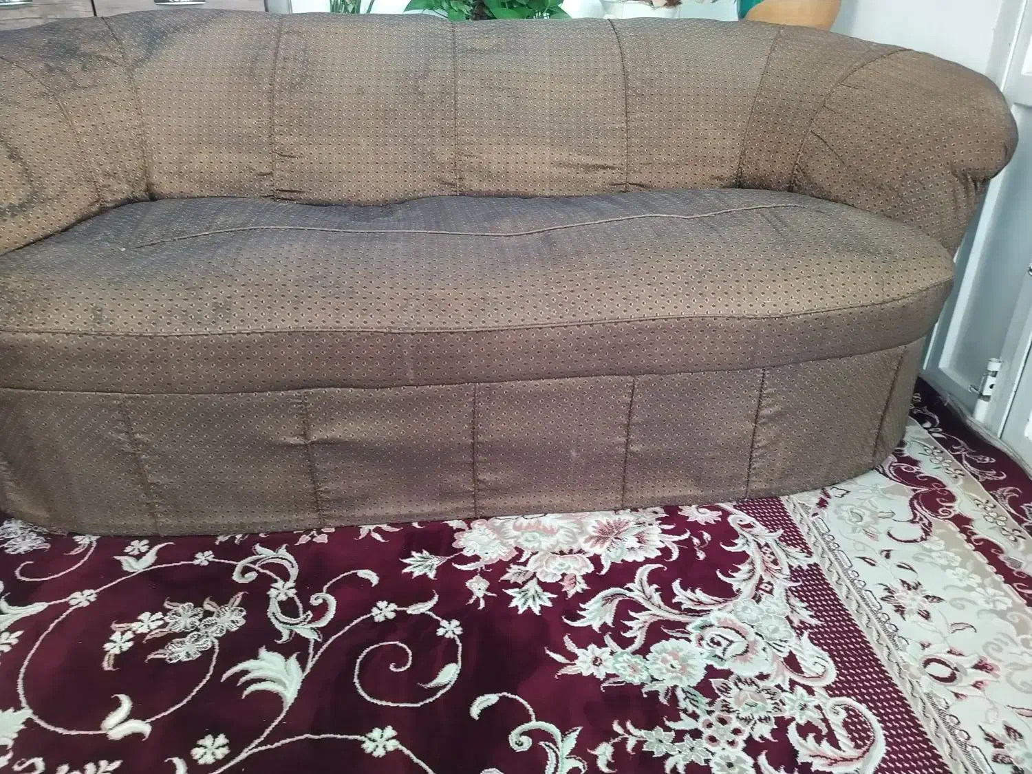 مبل کاناپه رایگان|مبلمان خانگی و میز عسلی|شیراز, شریف‌آباد|دیوار