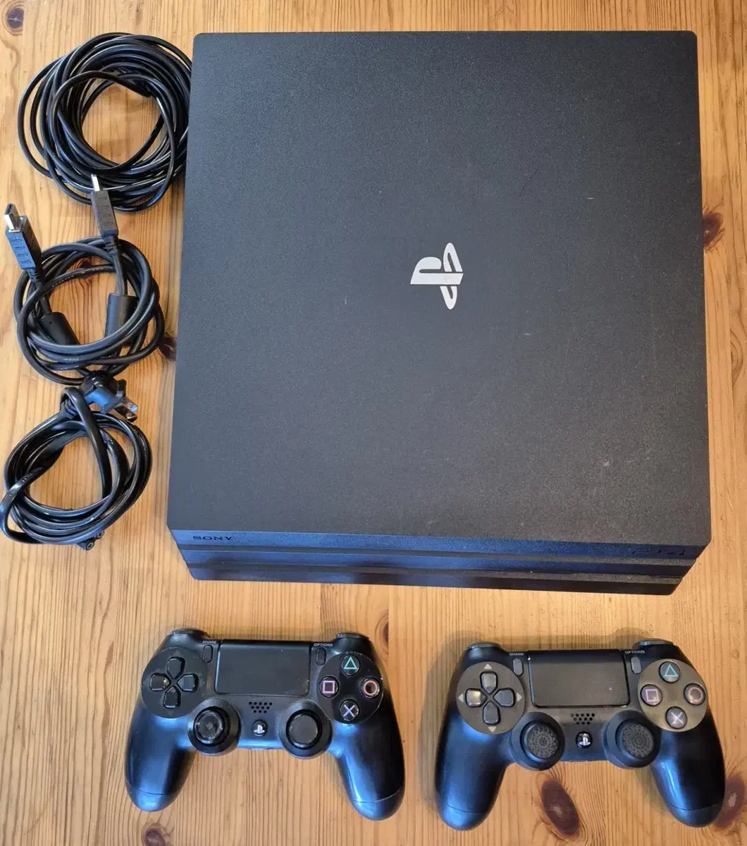 PS4 PRO یک ترابایت دودسته|کنسول، بازی ویدئویی و آنلاین|خمین, |دیوار