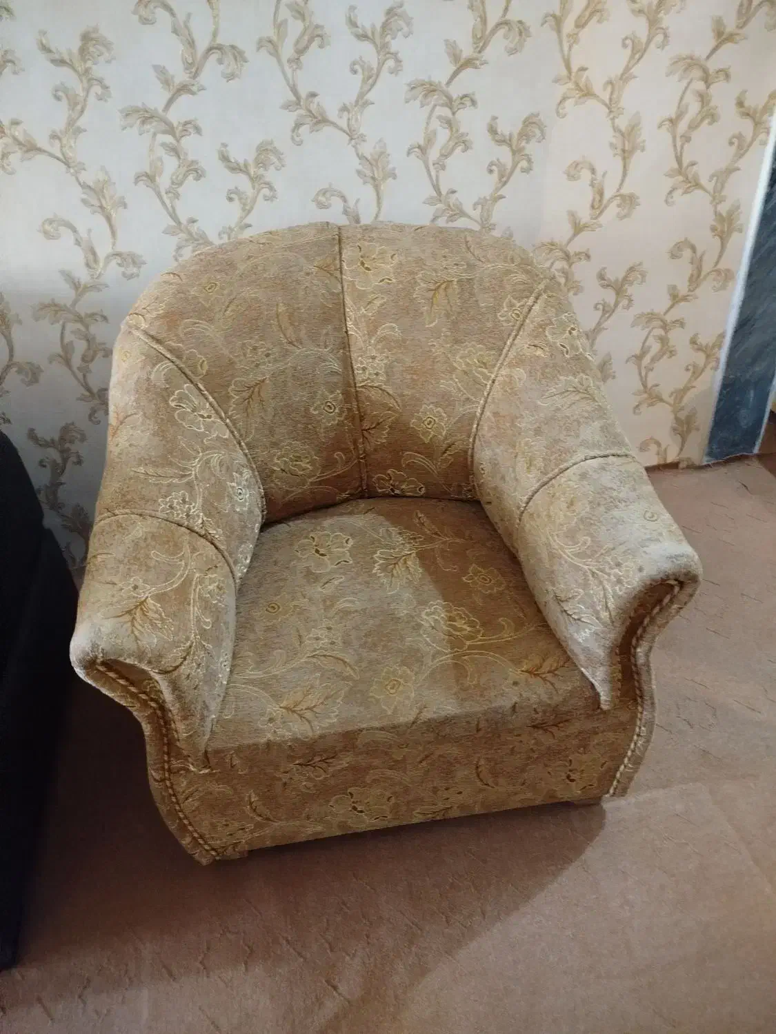 یک دست مبل هفت نفره|مبلمان خانگی و میز عسلی|تبریز, |دیوار