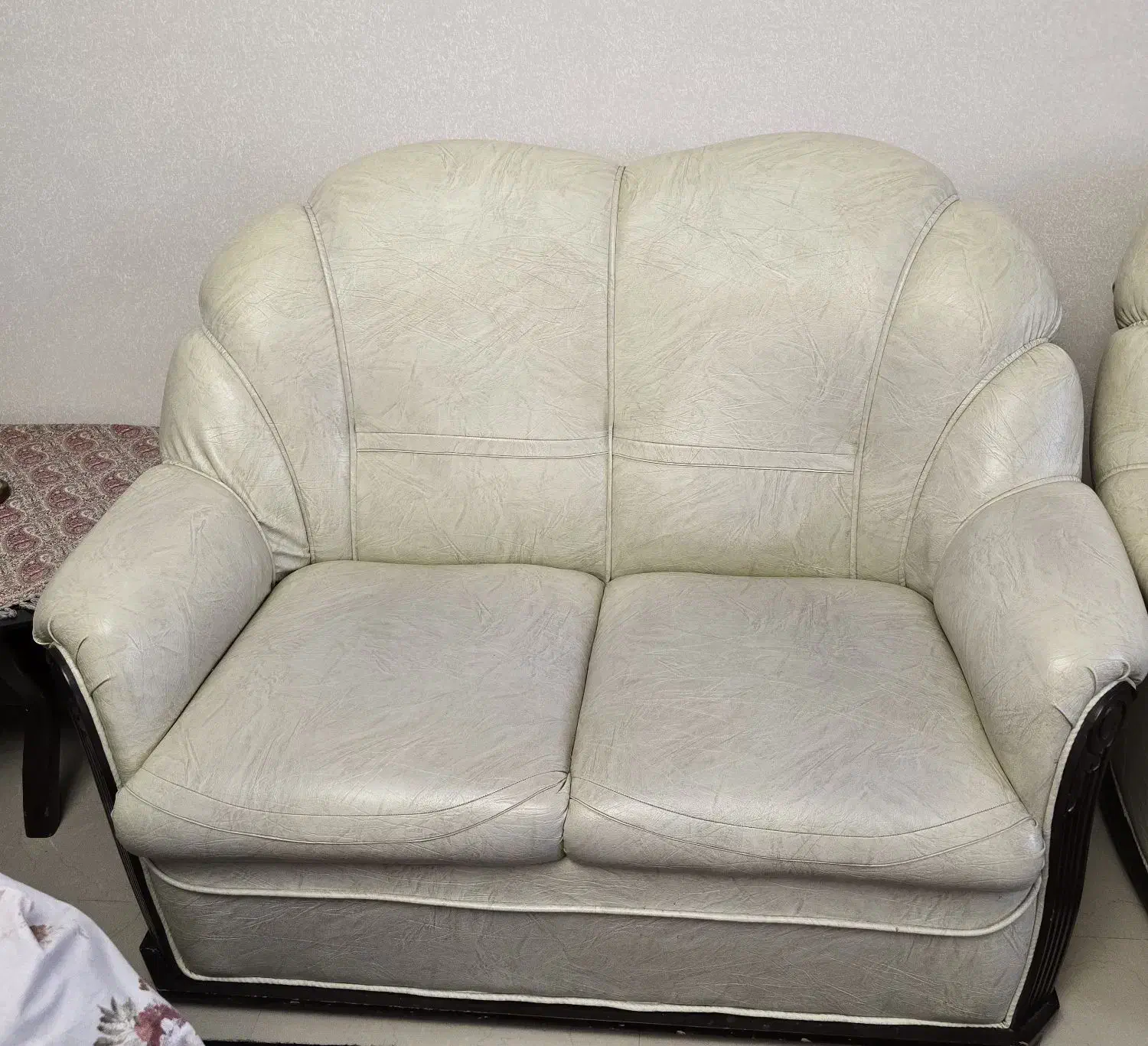 مبلمان چرم راحتی|مبلمان خانگی و میز عسلی|تهران, شهرک فرهنگیان|دیوار