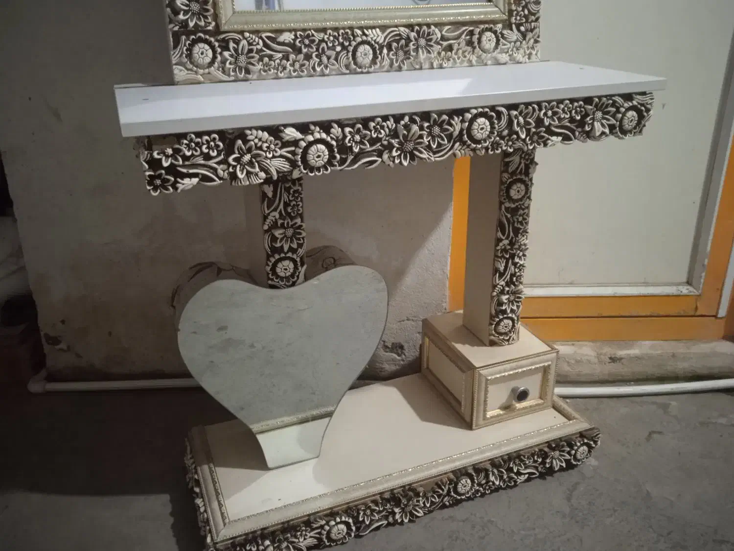 میز و ایینه|آینه|فاضل آباد, |دیوار