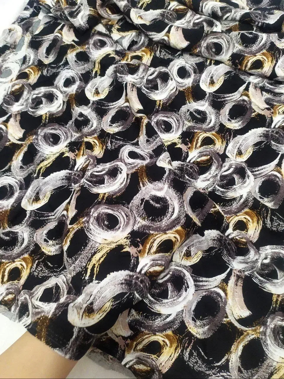 پارچه نخی|لباس|دهلران, |دیوار