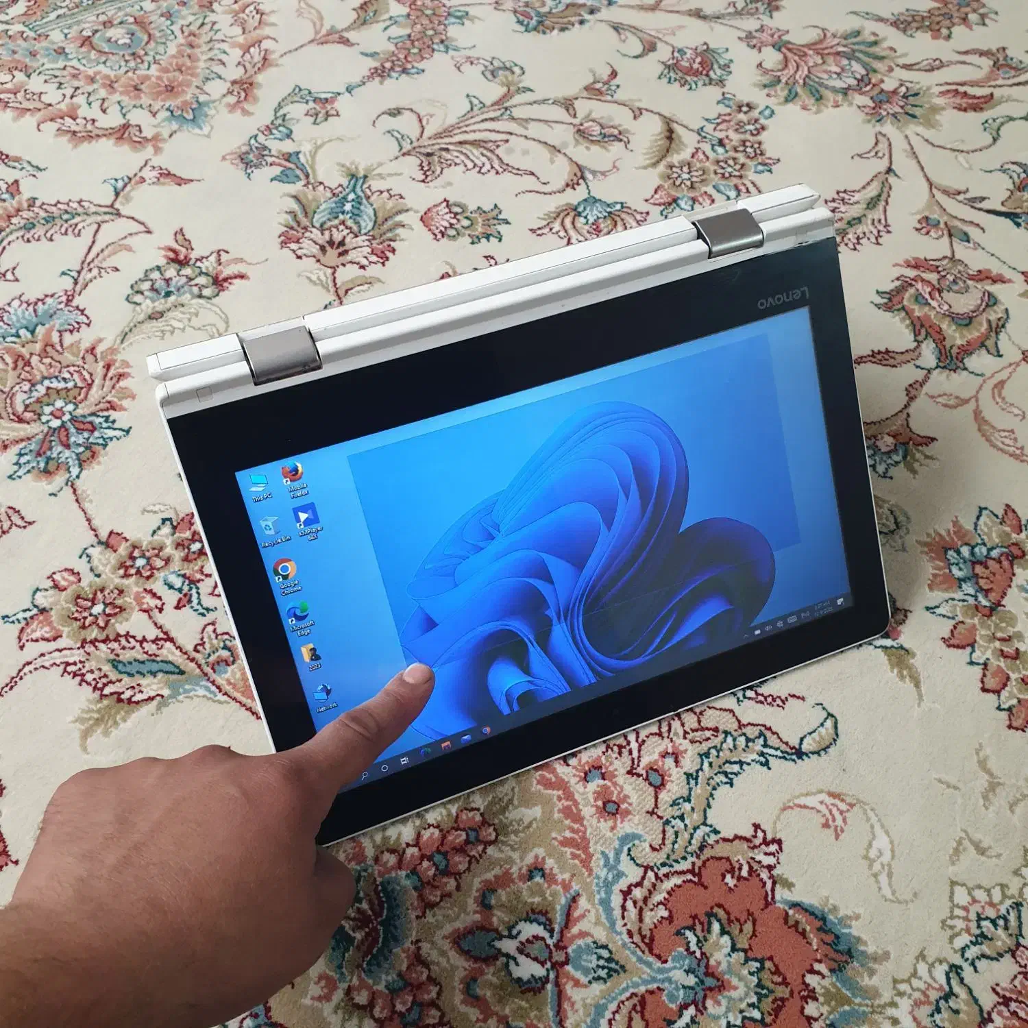 لپ تاپ Lenovo لمسی در حد نو|رایانه همراه|شیراز, قالیشویی|دیوار