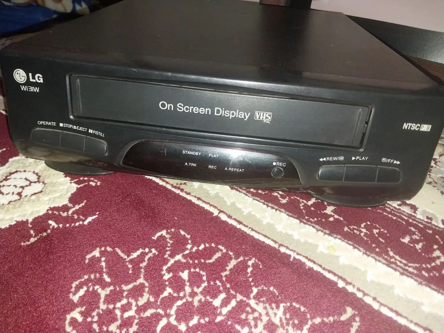 ویدئو  LG .    نوار بزرگ  .  VHS  سالم و تمیز|پخش‌کننده DVD و ویدیو|تهران, منیریه|دیوار