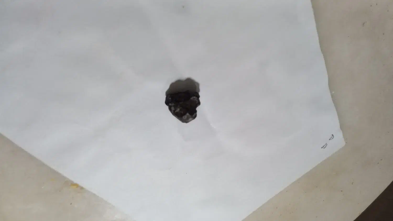 مشکوک به شهاب سنگ|کلکسیون اشیاء عتیقه|رشت, کوی جام جم|دیوار