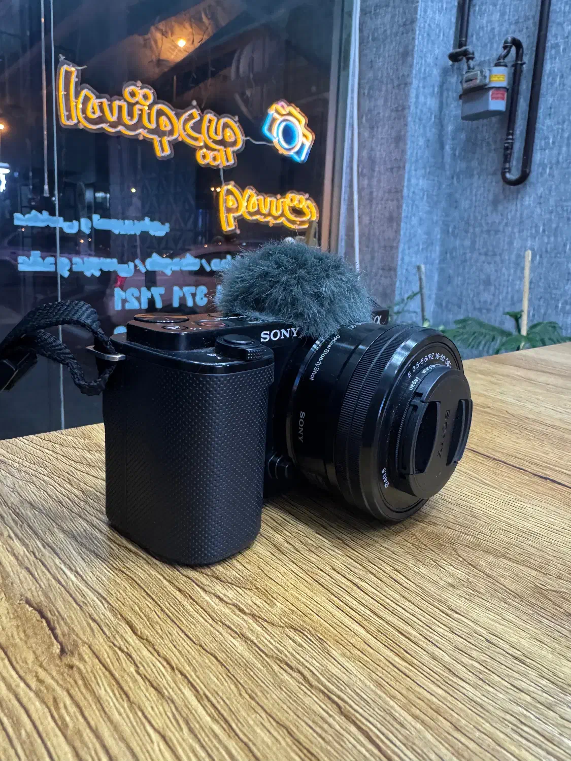 دوربین سونی ZV E10|دوربین عکاسی و فیلمبرداری|شبستر, |دیوار