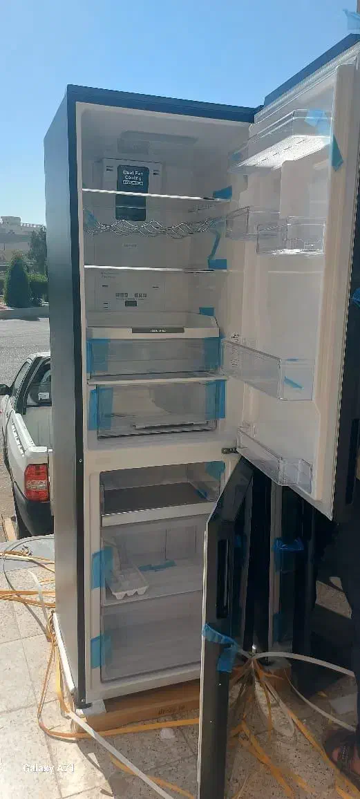 هیتاچی یخچال دو قلو شیشه اینه ای|یخچال و فریزر|بانه, |دیوار