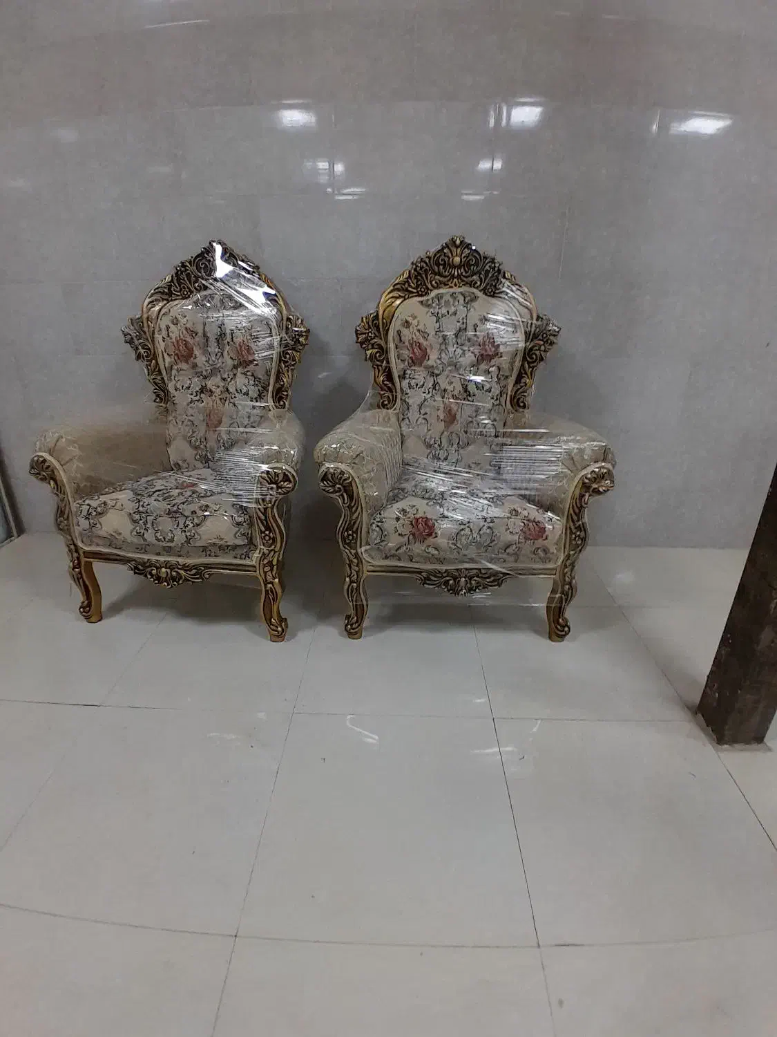 مبل حقیقت|مبلمان خانگی و میز عسلی|چالوس, |دیوار