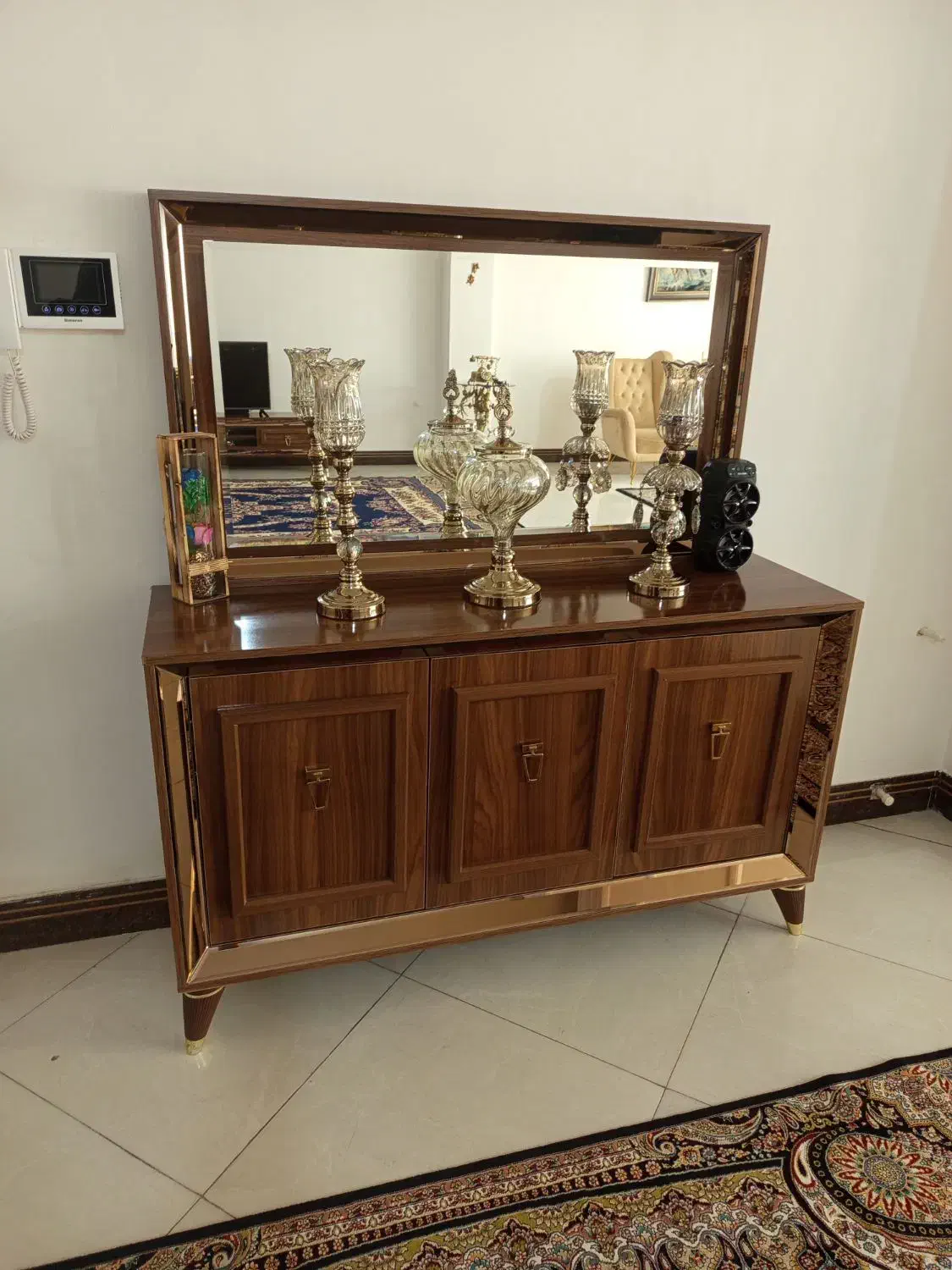 اینه کنسول و میز تلویزیون ست وتمیز|بوفه، ویترین، کنسول|ملایر, |دیوار